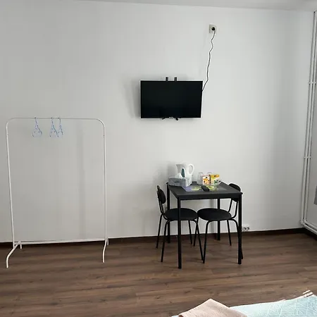 Raileanu 12 B Apartment